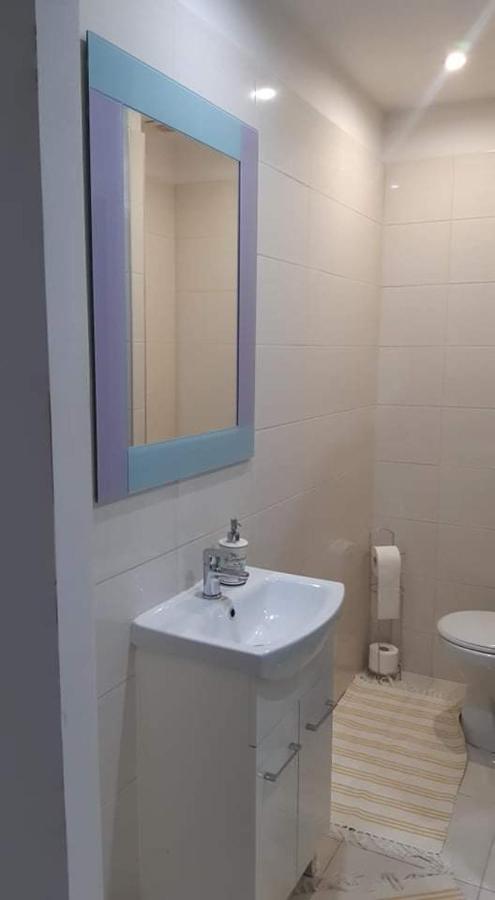 Szoba Konyha Lakas Komárno Extérieur photo